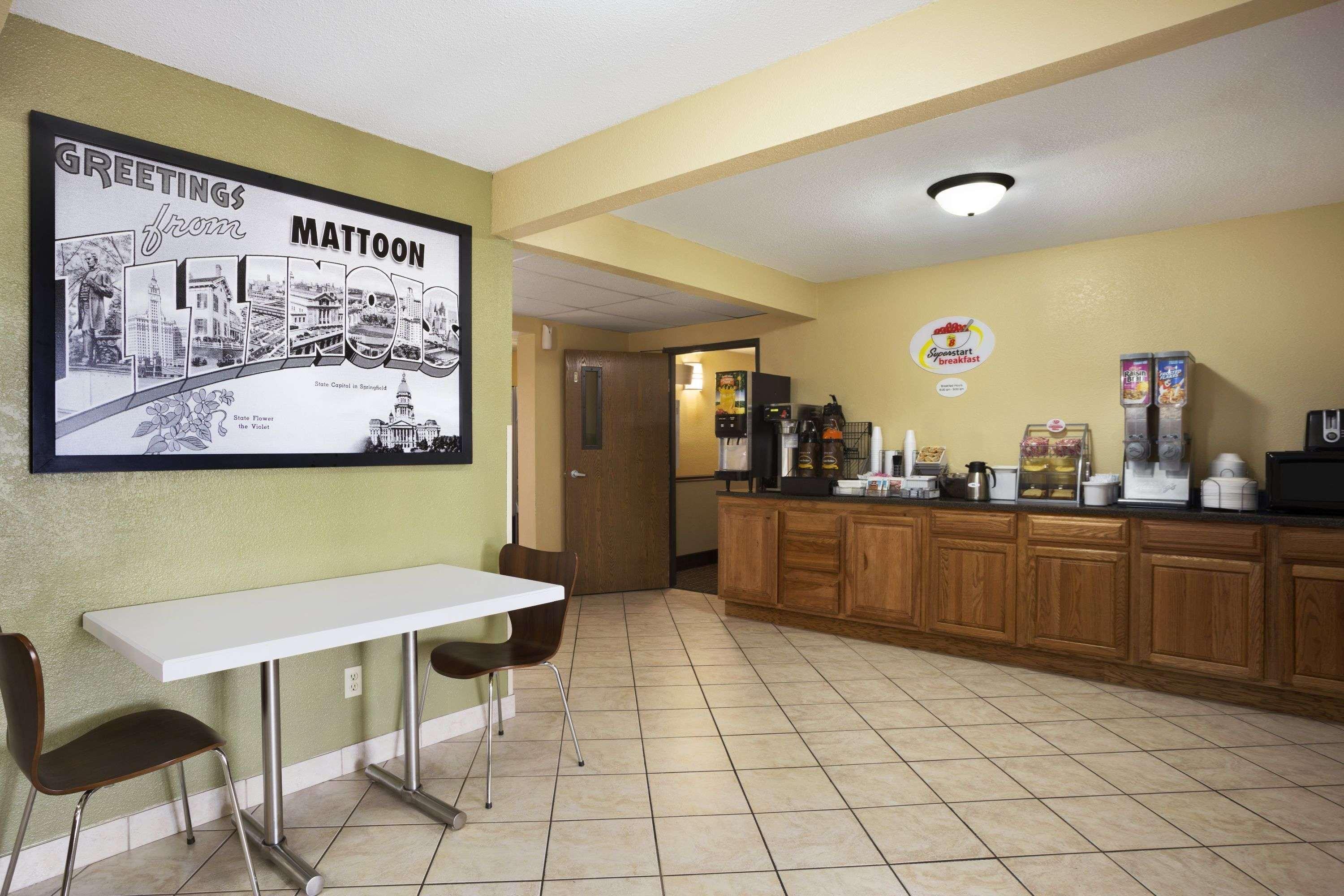 Hotel Super 8 By Wyndham Mattoon Esterno foto