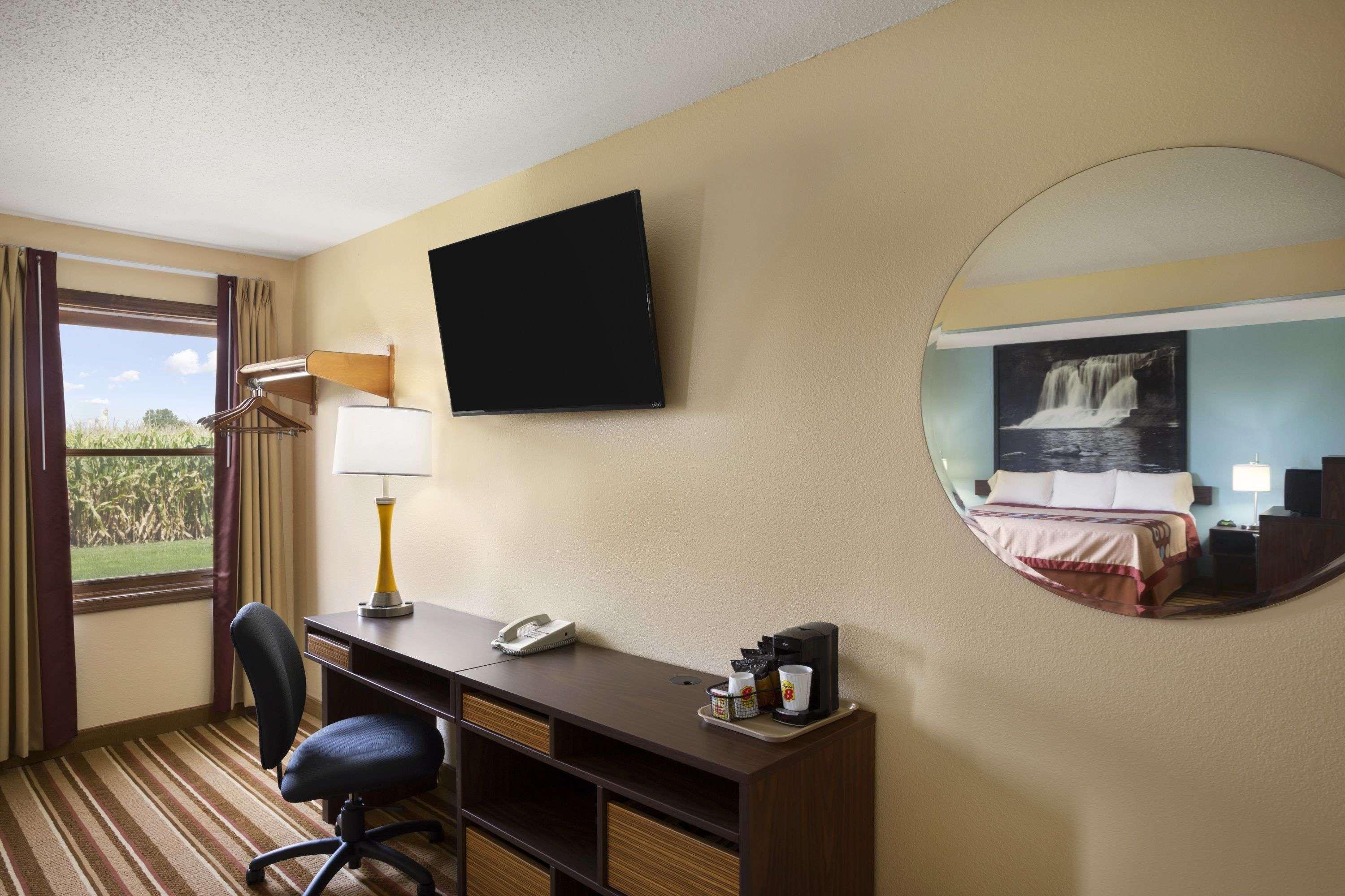 Hotel Super 8 By Wyndham Mattoon Esterno foto