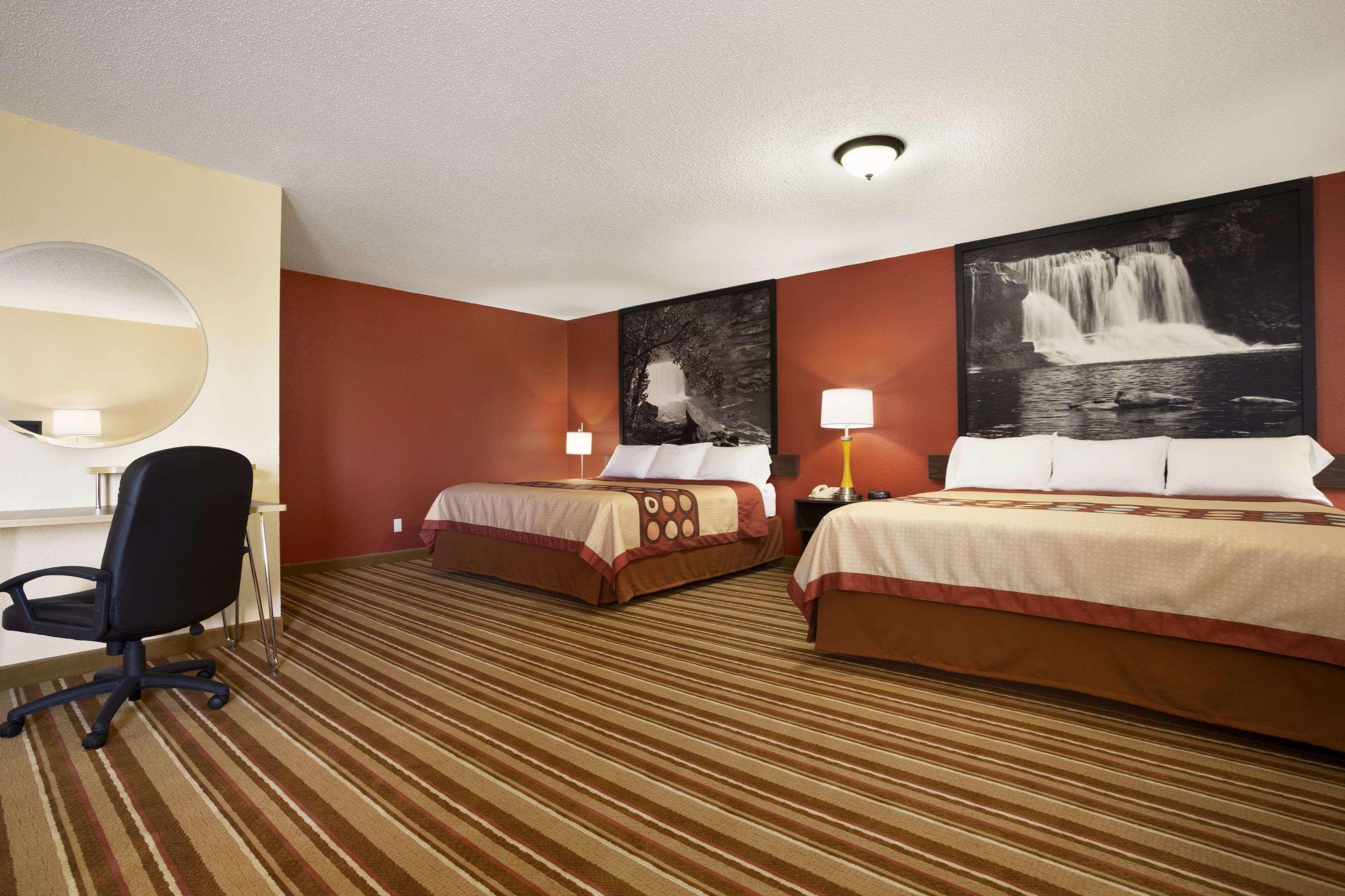 Hotel Super 8 By Wyndham Mattoon Esterno foto