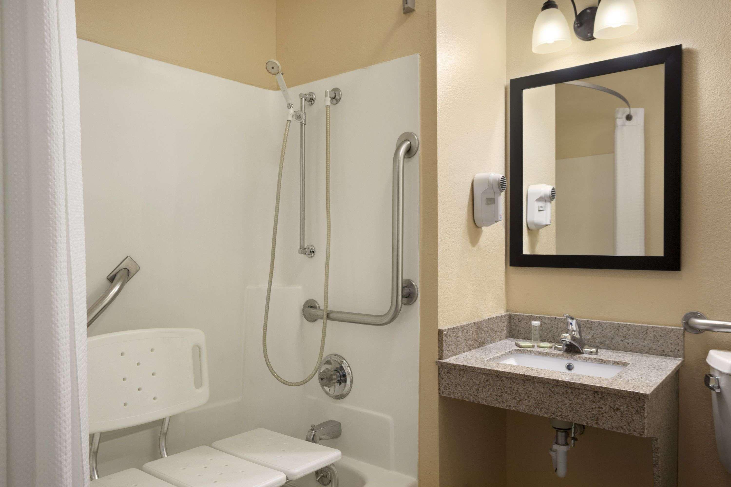 Hotel Super 8 By Wyndham Mattoon Esterno foto