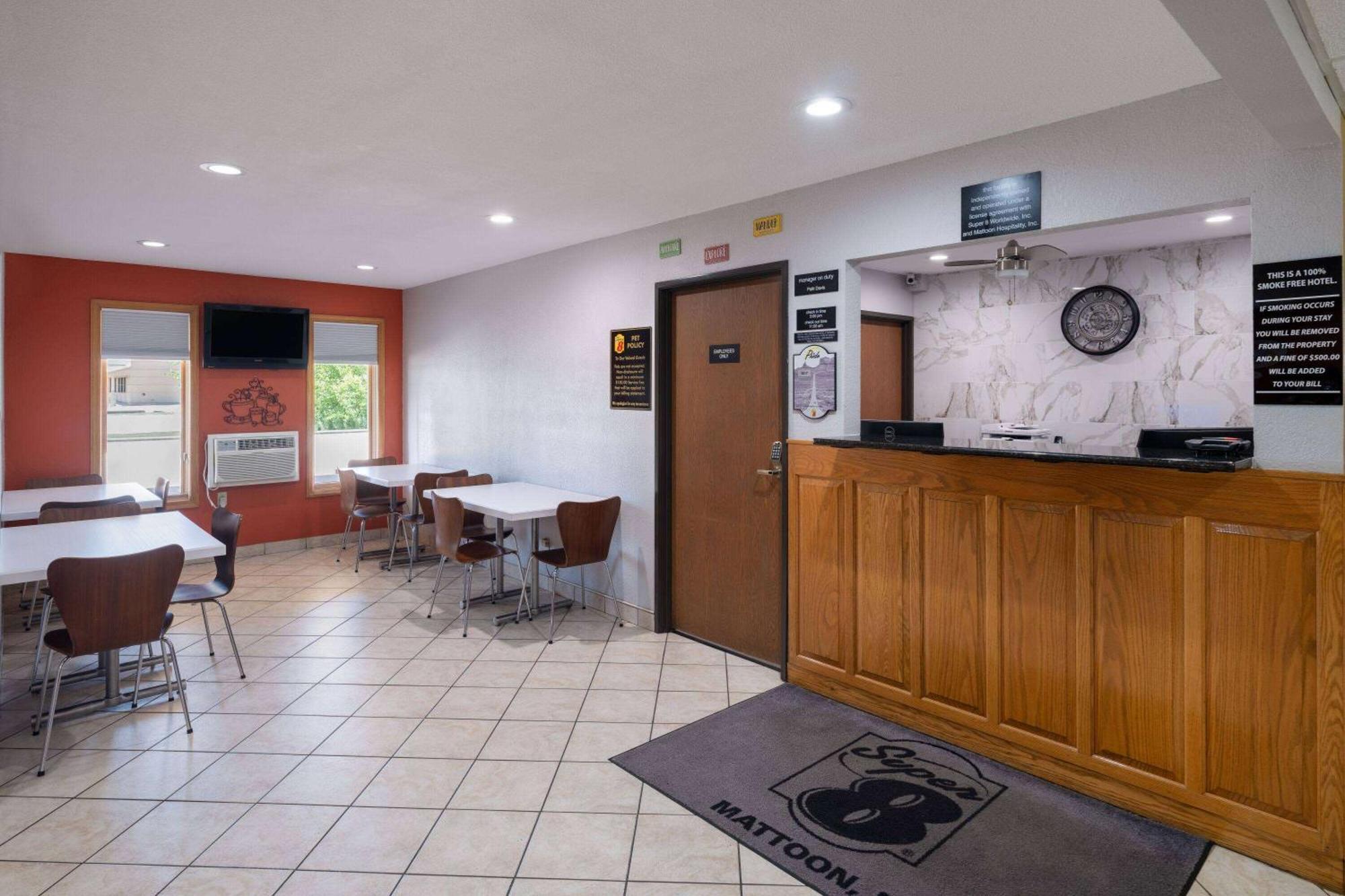 Hotel Super 8 By Wyndham Mattoon Esterno foto